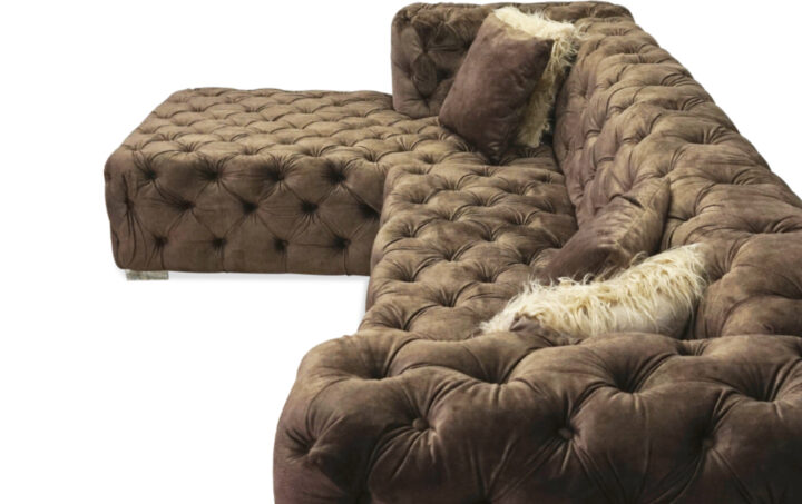 Lola Sectional in Brown - 03