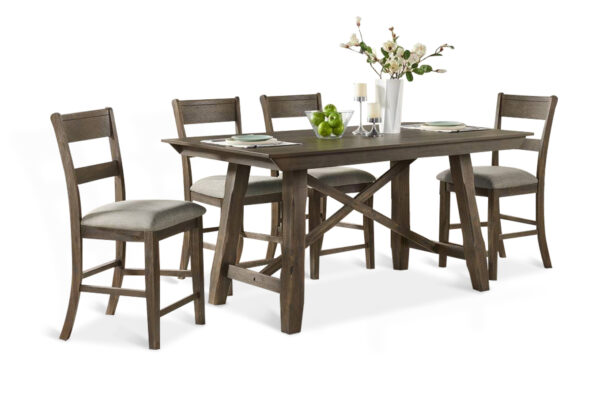 Hillcrest table and 4 stool