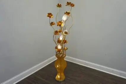 Tierra LED Floral Lamp