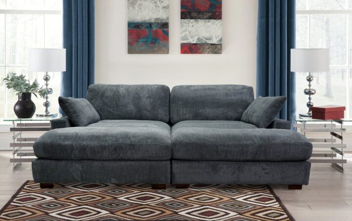 Brair Sectional In Dark Gray