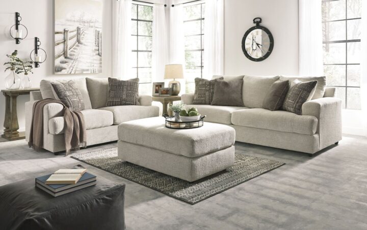 Soletren Sofa & Loveseat