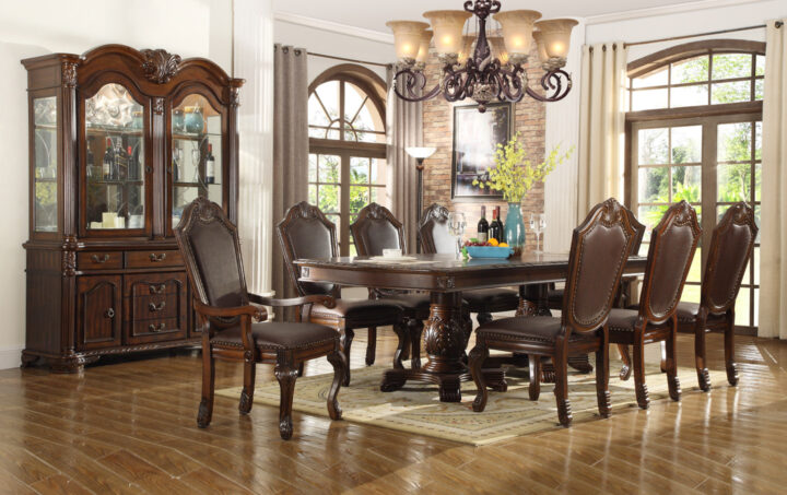 Astoria Dining Room Lifestyle