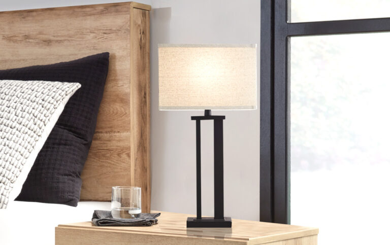 Aniela Table Lamp