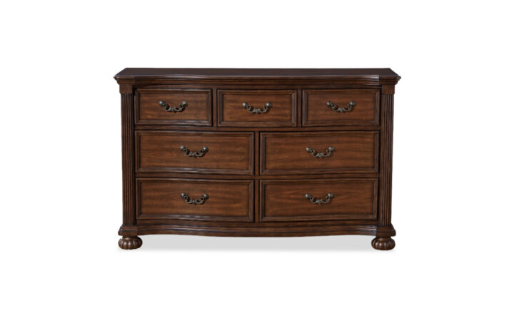 LAVINTON DRESSER