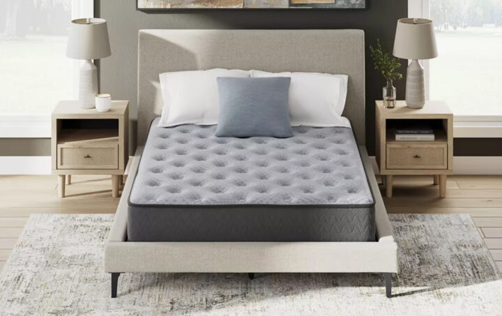 COMFORT PLUS QUEEN MATTRESS IN GRAY 04