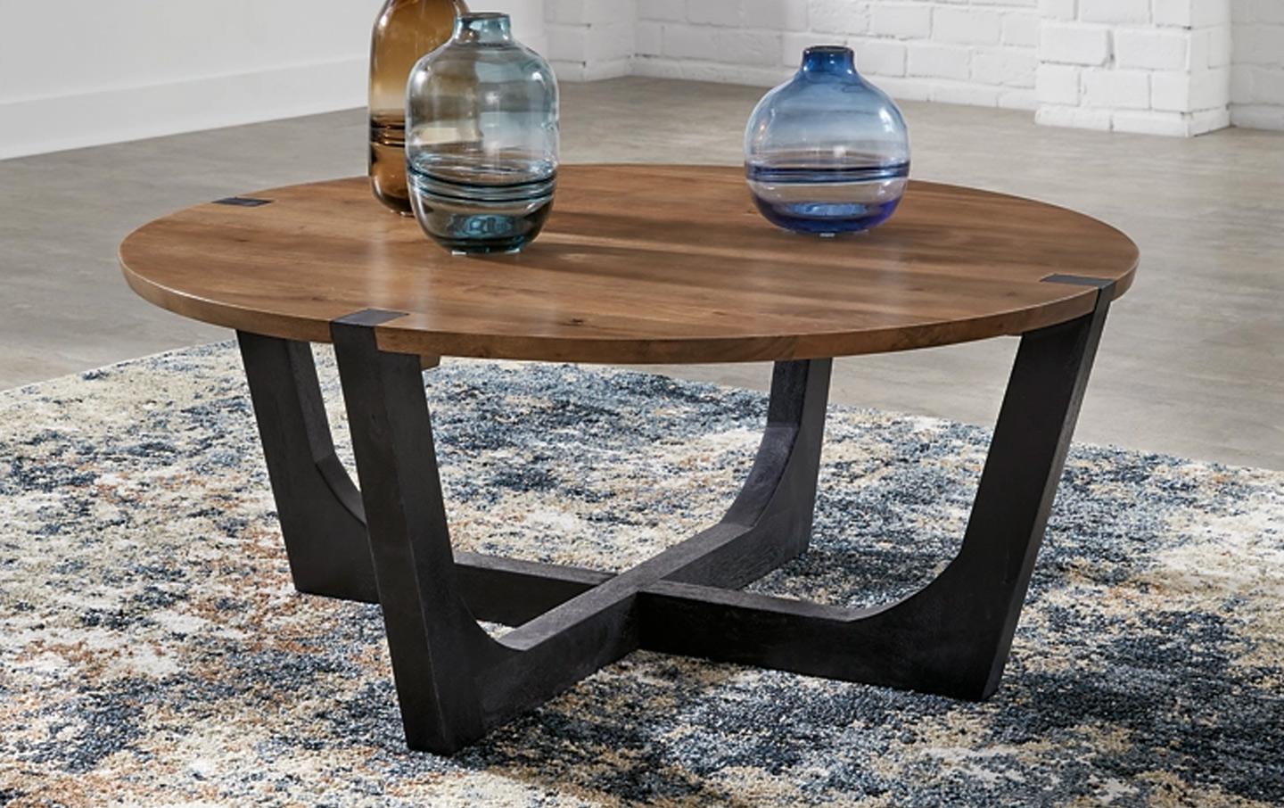 Hanneforth-Coffee-Table-LifeStyle
