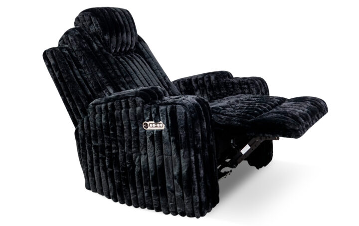 MCLEOD-RECLINING-opened
