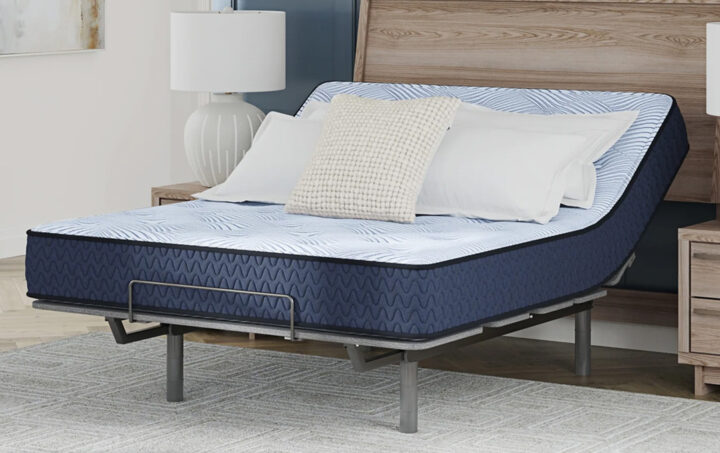 Peak-2.0-10-Hybrid-MATTRESS-LifeStyle2