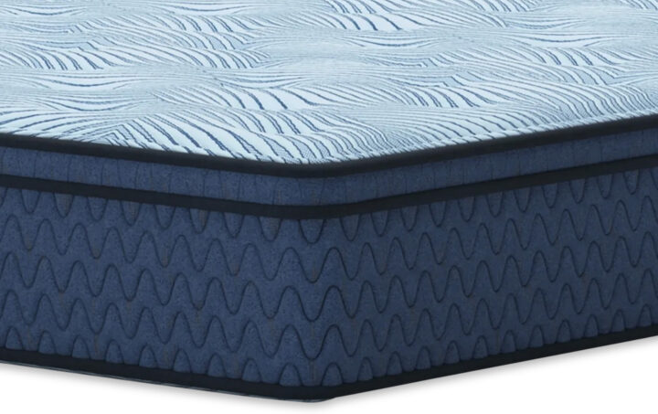 Peak-2.0-Hybrid-MATTRESS-Closeup1