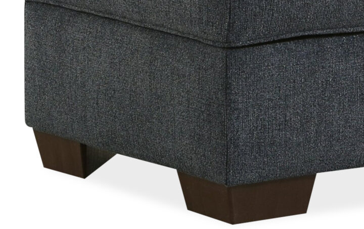 Renzo-Ottoman-Closeup2