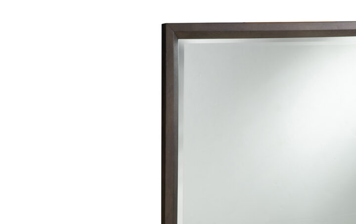 ASHER MIRROR CLOSEUP